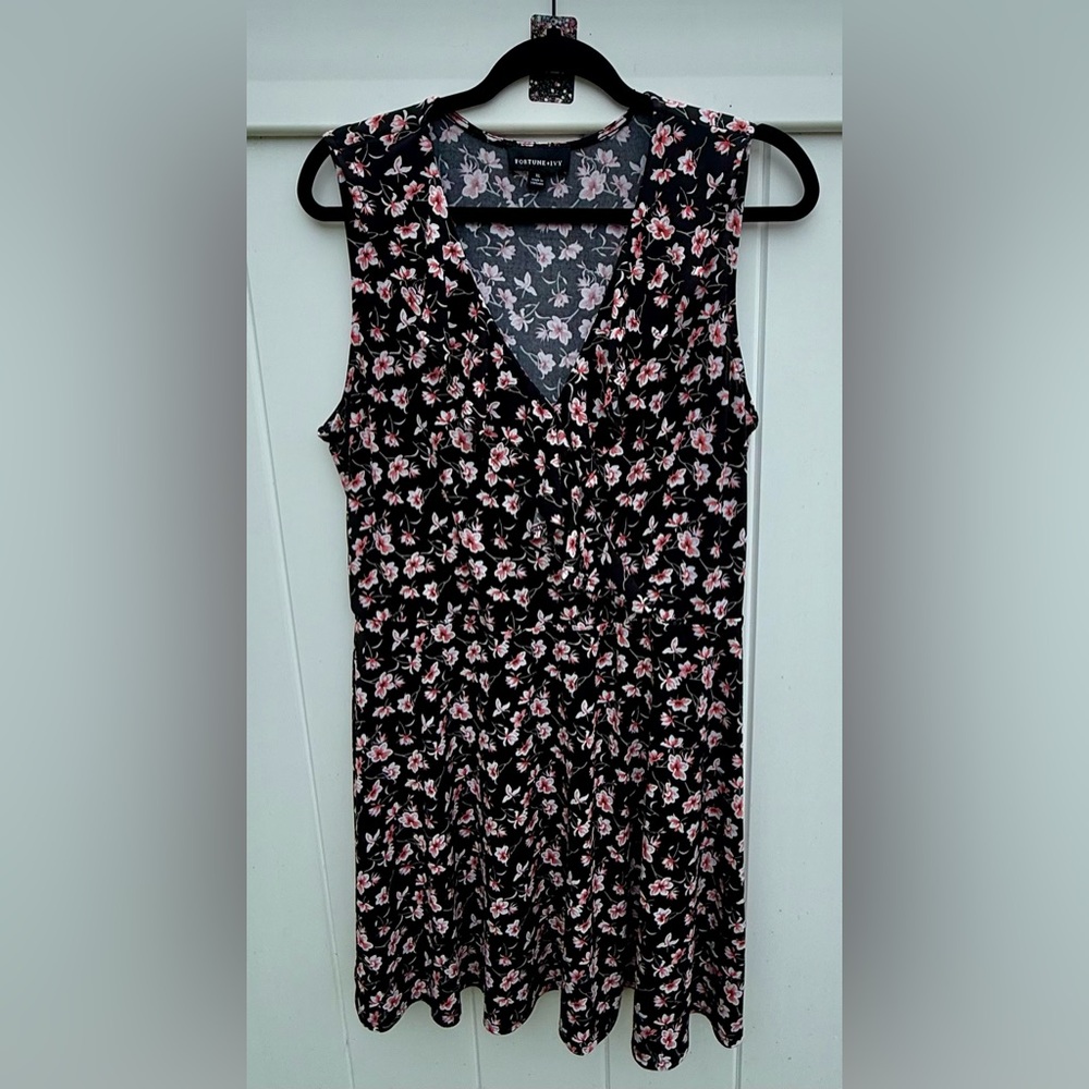 Fortune & Ivy Sleeveless Black Floral Knee Length Dress.  Size XL.  NWOT.